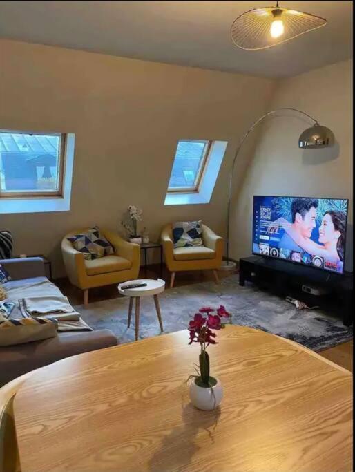 Quiet And Spacious Apartment Near Champs Elysees Paris Exteriör bild