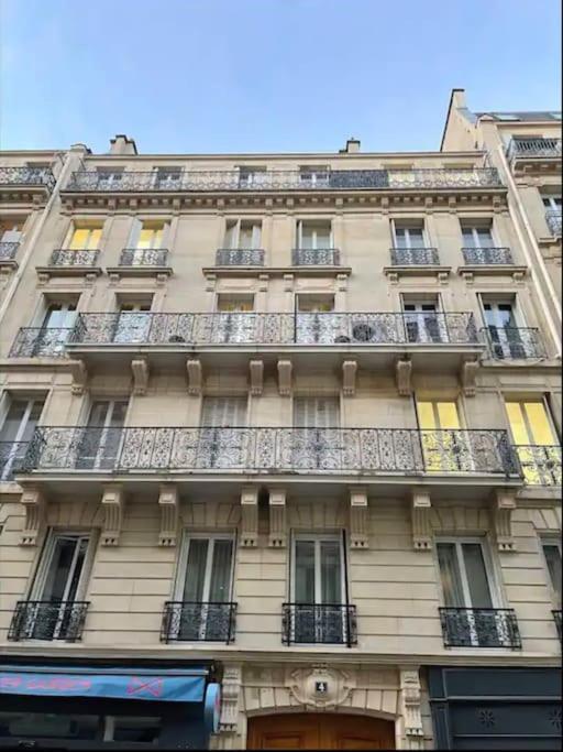 Quiet And Spacious Apartment Near Champs Elysees Paris Exteriör bild